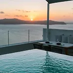 Thera Apartmán Fira (Santorini)