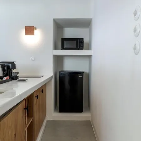 Thera Apartment *
