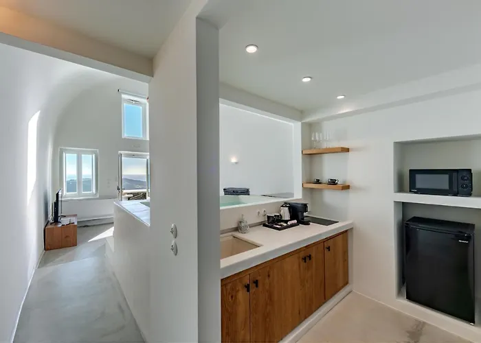 Thera Apartment Fira (Santorini)