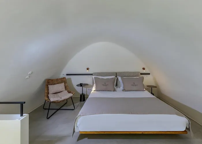 Thera Apartment Fira (Santorini)