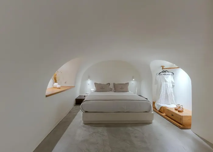 Thera * Fira (Santorini)