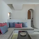 Thera Apartment *