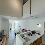 Thera Apartment Fira (Santorini)